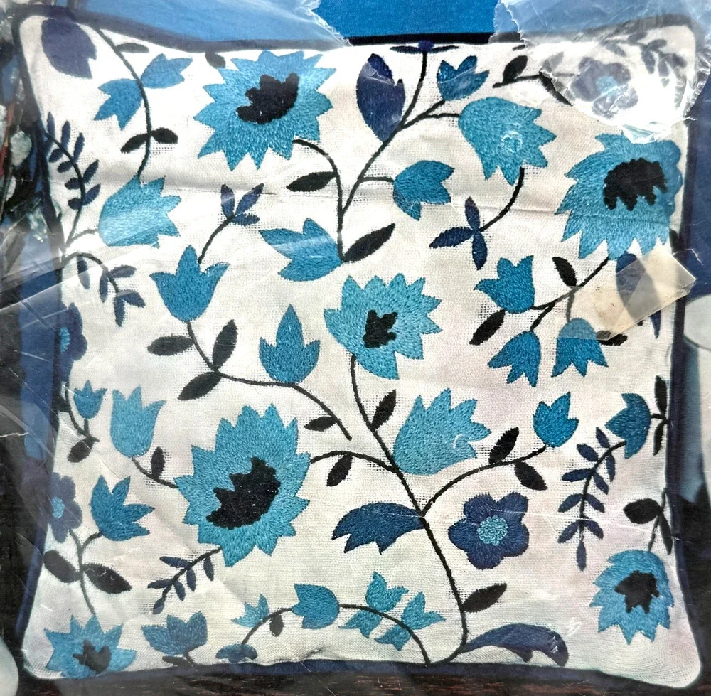 Coats & Clark Blue Floral Pillow Crewel Kit 5812 Creative Stitchery NOS Open Pkg